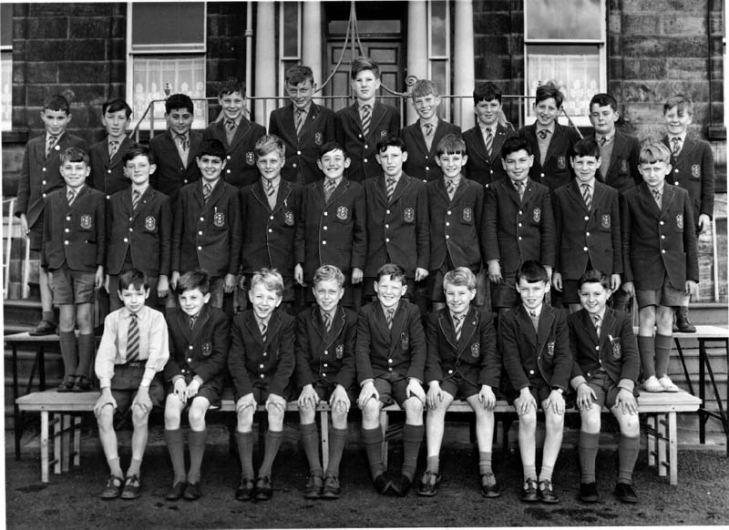 Class Photo 1961.jpg - Class with Paul Barry, 1961-62. Other include, Paul MacKean, Peter Perrin, Joslin, Peter Powell, Norman Innes & Witold Miedzybrodzki.